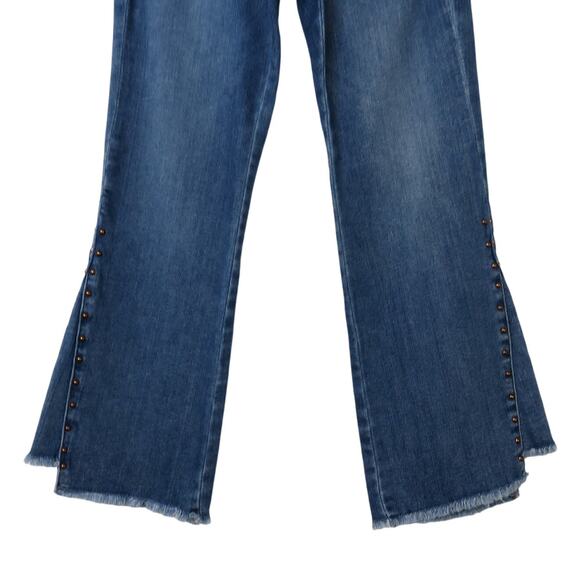 Express Cropped Flare High Rise Jeans with Beaded Ankle Detail Size 4 - Picture 3 of 7
